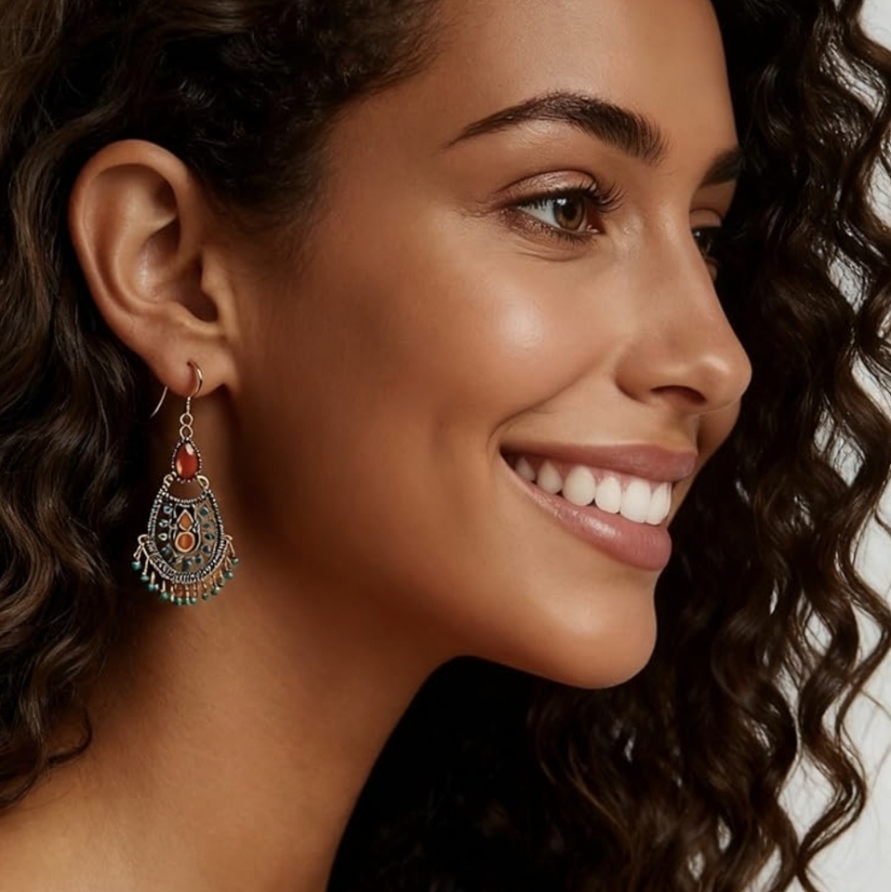 Vintage-inspired Bohemian chandelier earrings - Picture 2 of 4